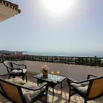 Villa La Cala With Pool And Sea Views *