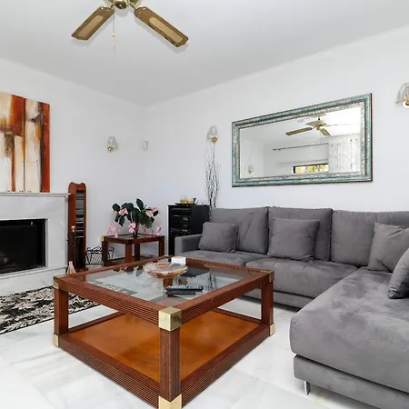 Villa La Cala With Pool And Sea Views