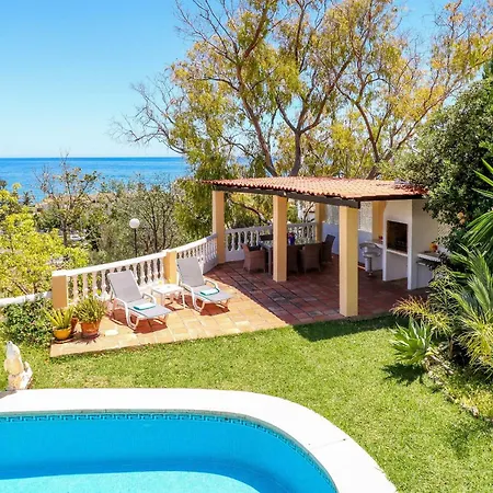 Villa La Cala With Pool And Sea Views *